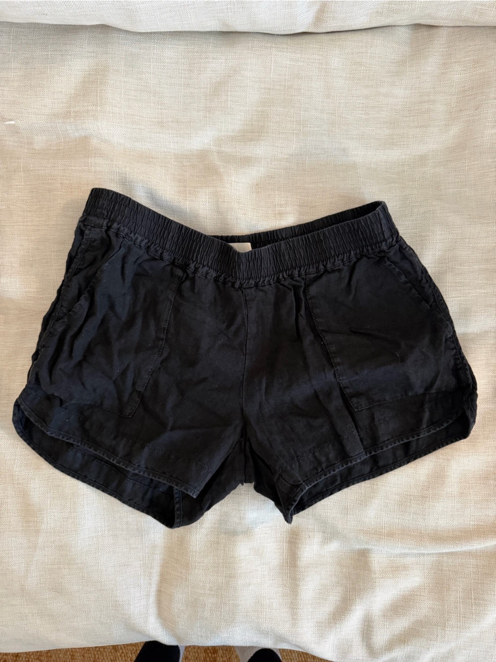 Joie Black Elastic-Waist Cargo Shorts